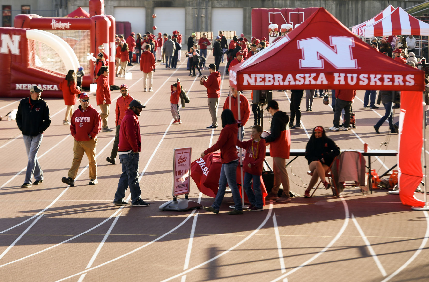 Wisconsin vs. Nebraska, 11, 16